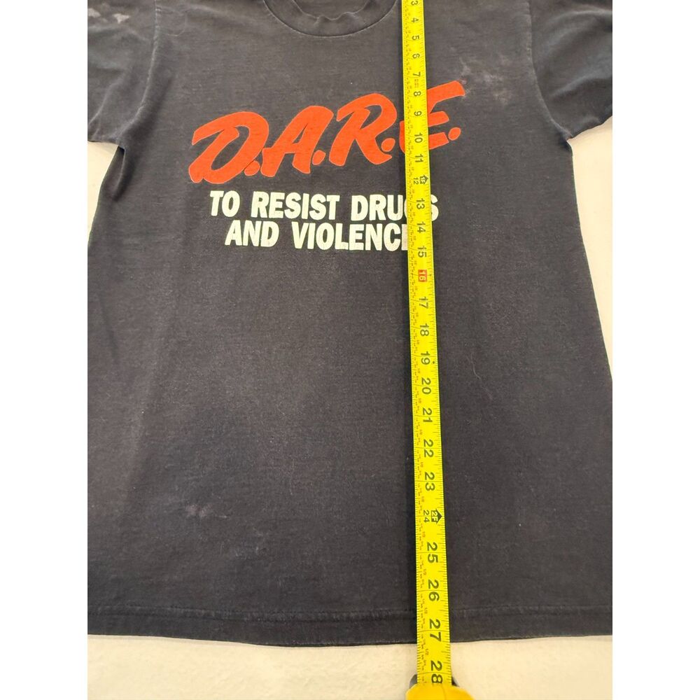 Vintage 90s D.A.R.E. “To Resist Drugs and Violence” T-Shirt – XL